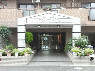 【エントランス】 | 横浜市営地下鉄ブルーライン「蒔田」駅徒歩5分の好立地！京浜急行線「井土ヶ谷」駅徒歩10分の2線2駅利用可能！