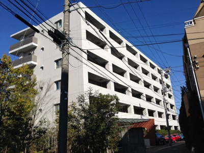 【外観】 | アールブラン二子多摩川 | 最上階・東向きのバルコニーからは多摩川が望めます♪
