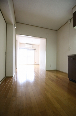 【居間・リビング】 | 御陵レジデンス