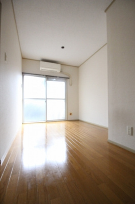 【居間・リビング】 | 御陵レジデンス