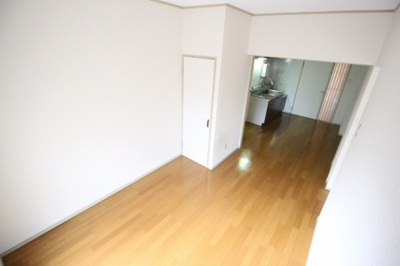 【居間・リビング】 | 御陵レジデンス