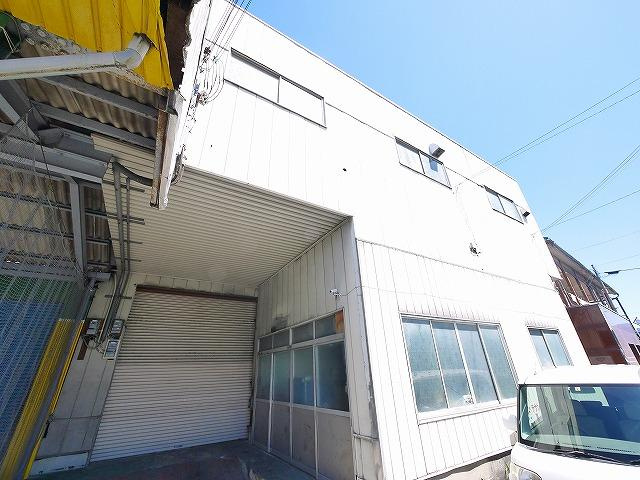 徳本店舗（井戸野町）の外観