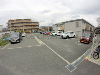 【駐車場】