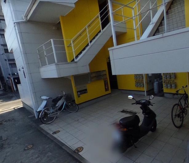 ラヴィータ箱崎のエントランス