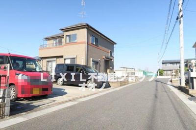 【前面道路含む現地写真】 | 加須市常泉　築浅一戸建 | 4.5ｍ公道に接道　車通りの少ない道路なので車庫入れもしやすいです