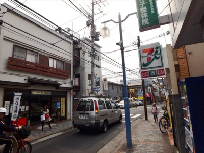 【周辺】 | 武笠ビル | 前面コンビニ、隣地コインパーキングあり