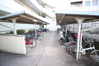 【その他共用部分】 | エクセル北本町 | ☆屋根付き駐輪場☆
