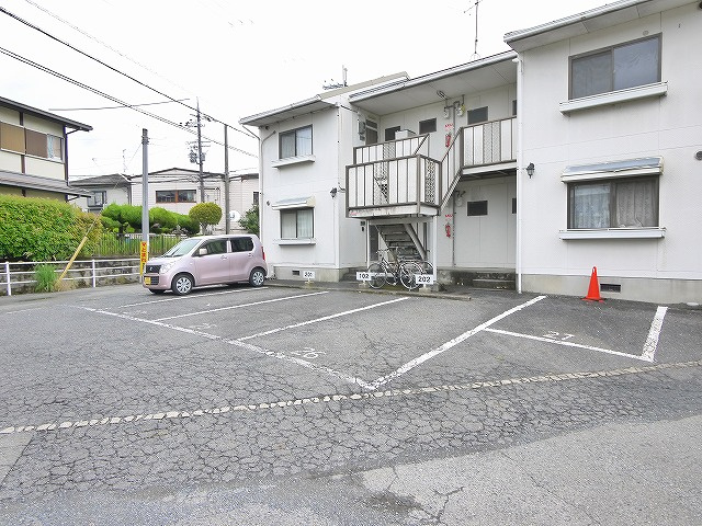 第3六条ハイツの駐車場|駐車場完備です