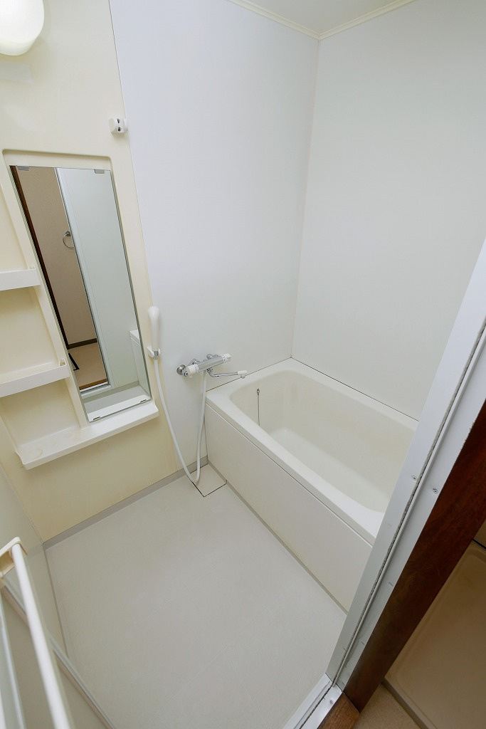 ベルグラン古市2の浴室|ベルグラン古市2 204号室