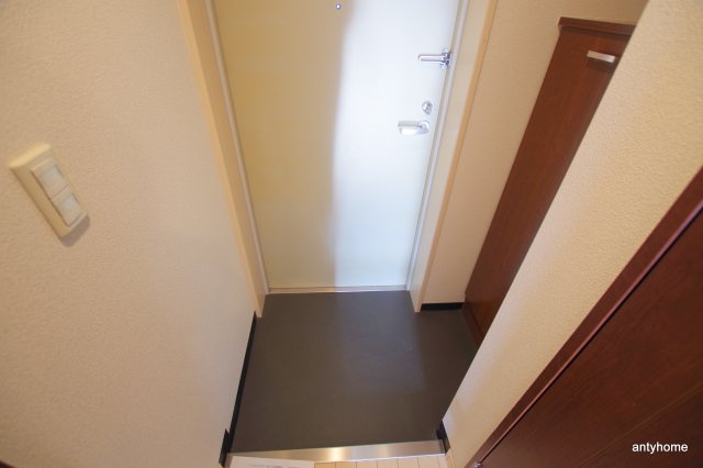 インベスト北梅田　仲介手数料無料の玄関