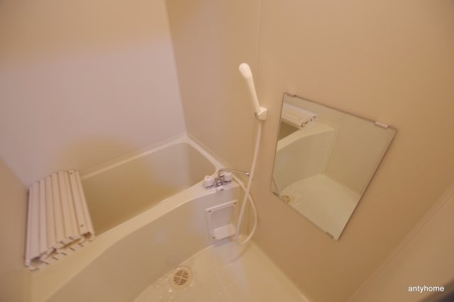 インベスト北梅田　仲介手数料無料の浴室