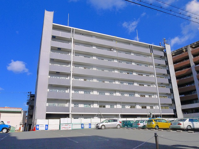 ロイヤルステージ新大宮の外観|落ち着いた雰囲気の外観です