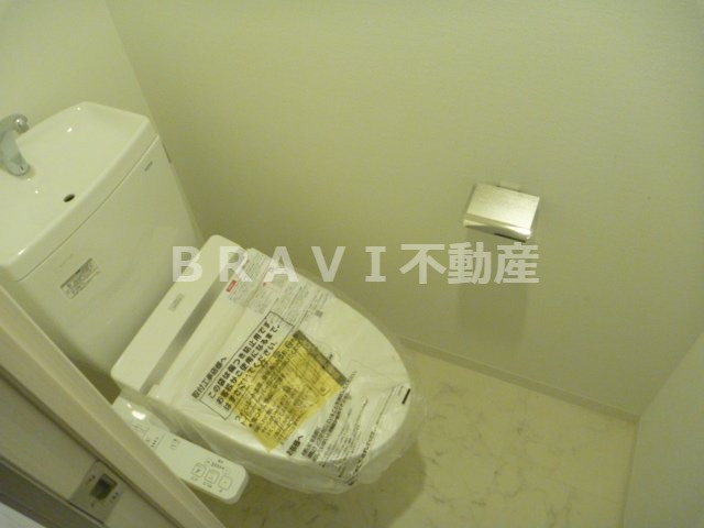 ファーストフィオーレ心斎橋イーストⅡ　BRAVI不動産のトイレ|【ファーストフィオーレ心斎橋イーストⅡ】トイレもきれいです