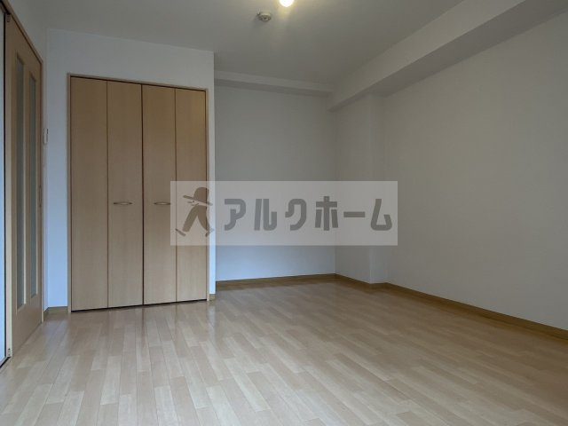 ルミエール八尾駅前の居間・リビング|ルミエール八尾駅前　居室スペース