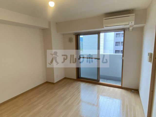 ルミエール八尾駅前の居間・リビング|ルミエール八尾駅前　居室スペース