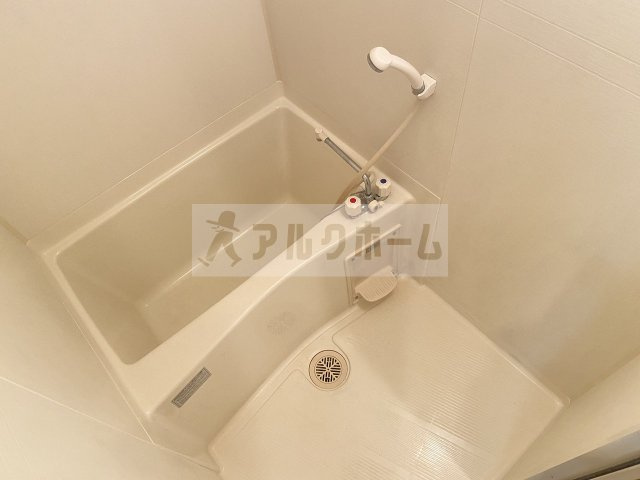 ルミエール八尾2の浴室