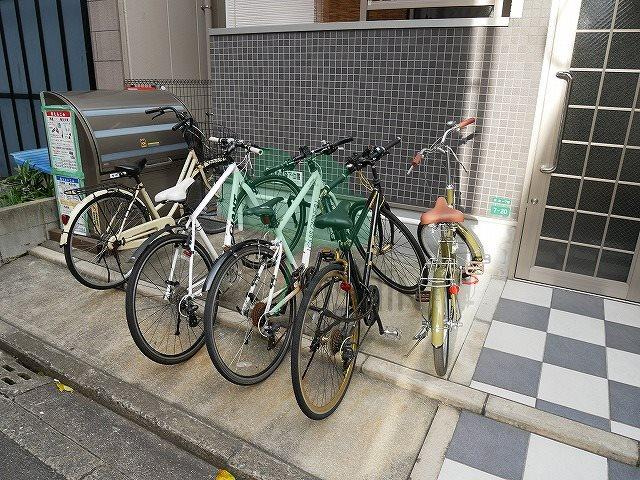 リテラ薬院の駐車場