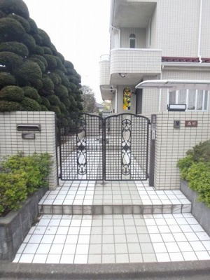 【外観】 | 石川邸 | 小田急線「新百合ヶ丘」駅より徒歩11分☆駅前には商業施設が充実しているので日々のお買い物に嬉しい立地の戸建です♪