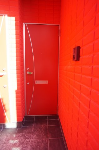 ONLYONE宝塚山本Ⅱの玄関