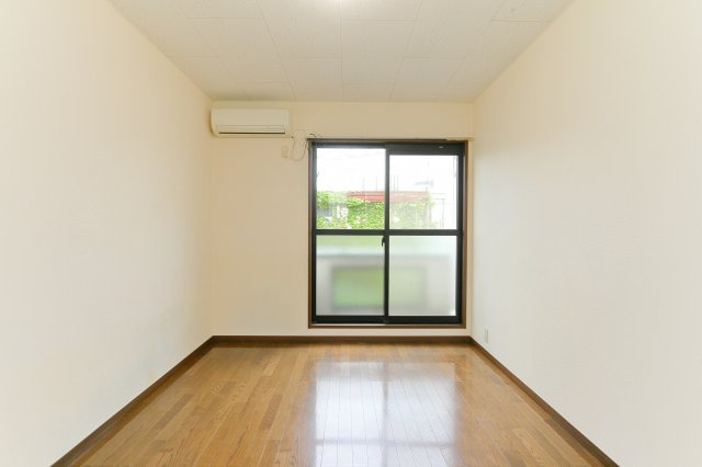 Jアベニューの洋室