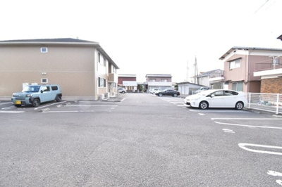 【駐車場】 |  セジュール坂本B棟 