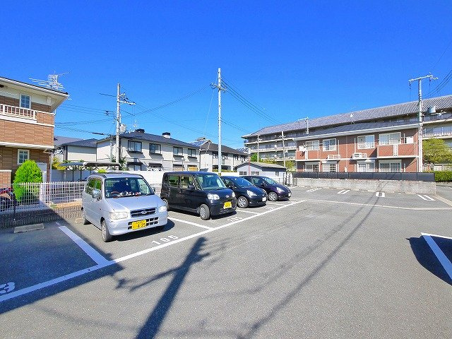 タウンコート指柳の駐車場|駐車場です