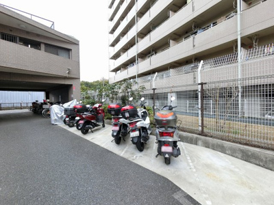 【その他共用部分】 | ライオンズマンション西馬込 | バイク置場