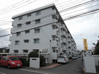 【外観】 | クイーンハイツ大倉山 | 両面バルコニーにつき陽当り・通風良好です♪