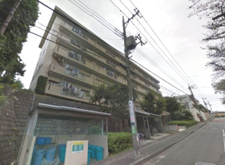 【外観】 | 1階表記の居室ですが実質2階の高さ！足音等の階下の心配がございません♪