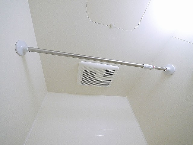 アムール野村Ⅲの設備|お風呂には浴室乾燥機も付いております。