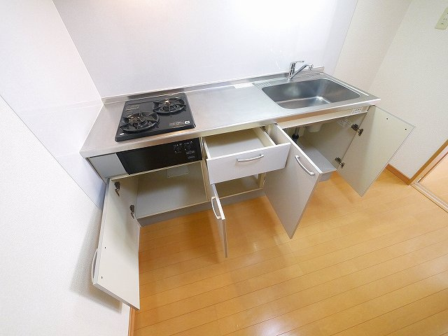 アムール野村Ⅲのキッチン|お料理しやすいキッチンです
