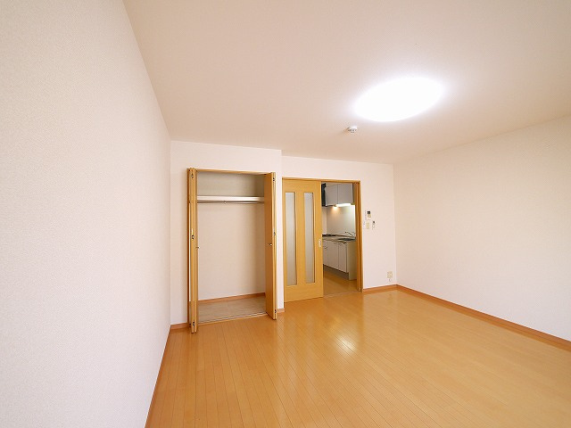 アムール野村Ⅲの内装|ゆったりした洋室です