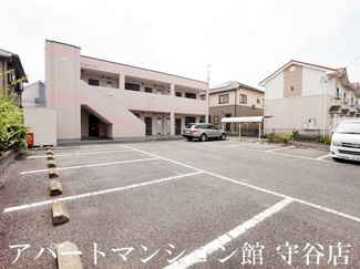 【駐車場】