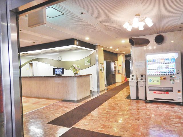 ライオンズ名古屋ビルのエントランス