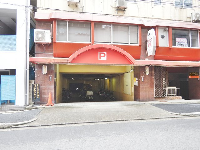 ライオンズ名古屋ビルの外観