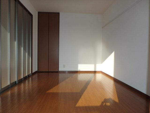 プリンス大島の洋室