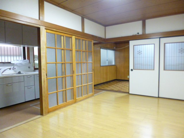 杉本邸秋津貸家　の居間・リビング