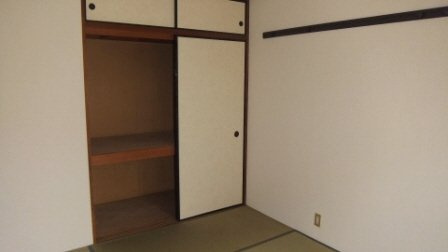 サンハイツⅠの収納|各和室には1間分の収納あり