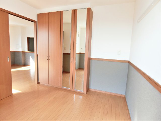 ＣＡＳＡ　ＤＯＭＡＮＩの洋室