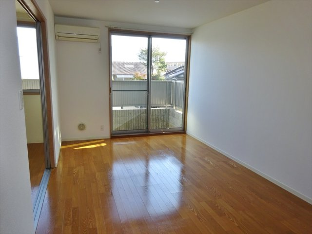 パッサーレ　参番館の居間・リビング