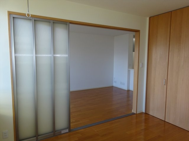 パッサーレ　参番館の洋室