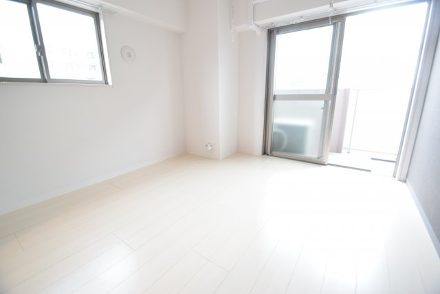 クレシェンテ梅月の子供部屋|洋室です