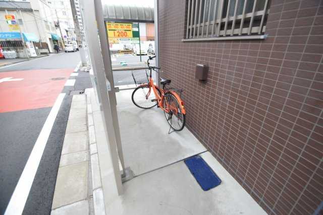 クレシェンテ梅月の駐車場|自転車が置けます