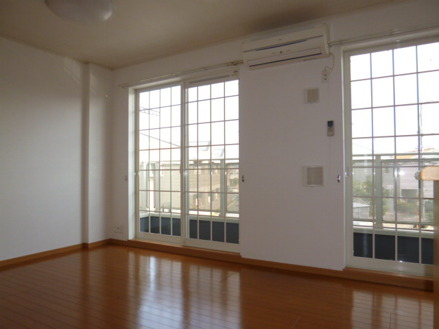 エピナール　ララＡの居間・リビング