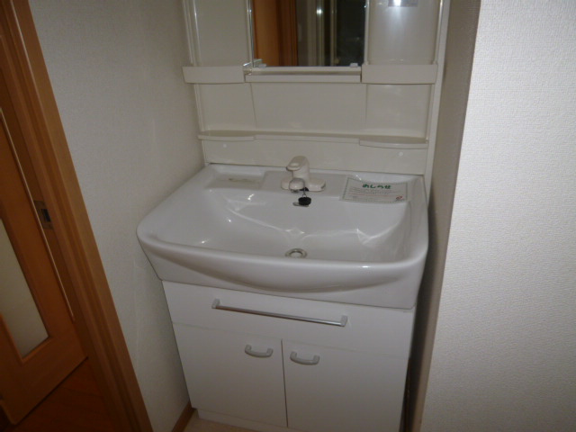 エピナール　ララＡの独立洗面台