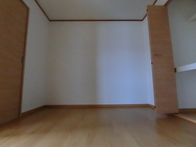 ソルジェンテ金剛の洋室