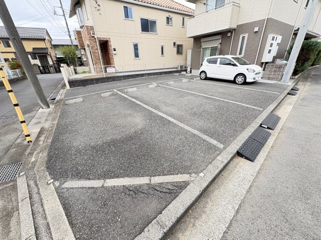 レジデンスみやびの駐車場