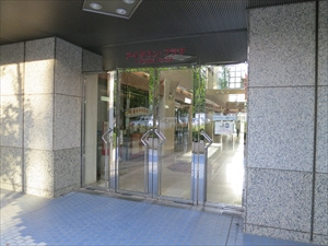 【エントランス】 | アイタウン・プラザ | 建物エントランス