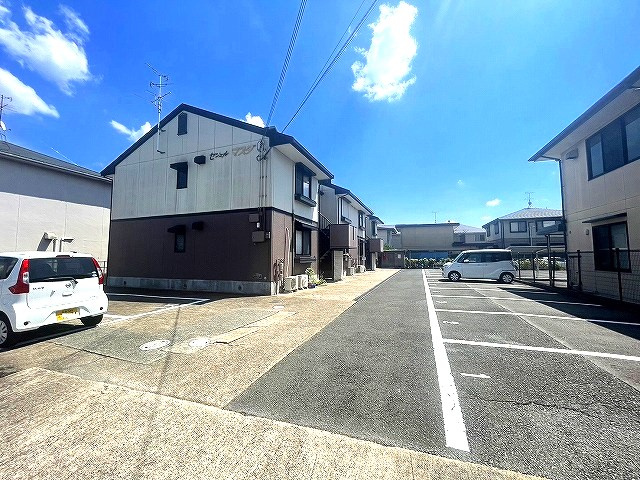 セジュールマスダの駐車場|駐車場に車を止められます