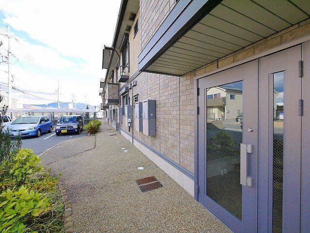 カサグランデ（柏木町）のエントランス|落ち着いたエントランスです